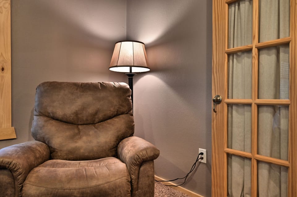 Main level master bedroom, sitting area 