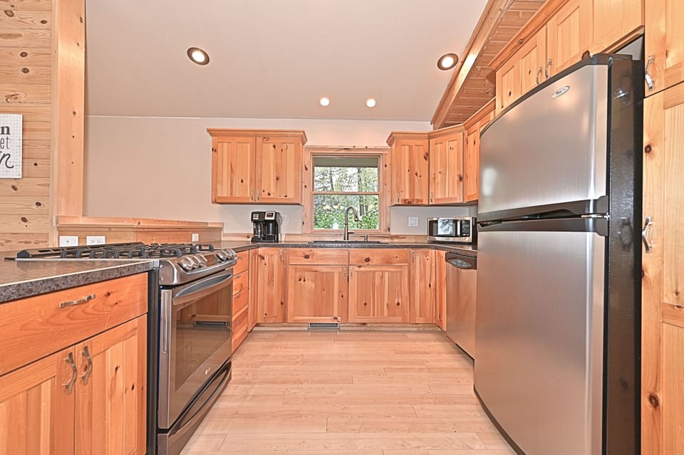 Kitchen area, main level
