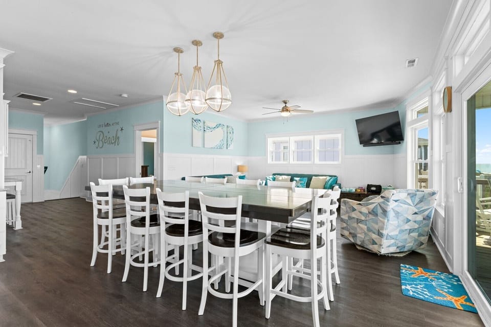 Dining Area
CAM 9-6-25