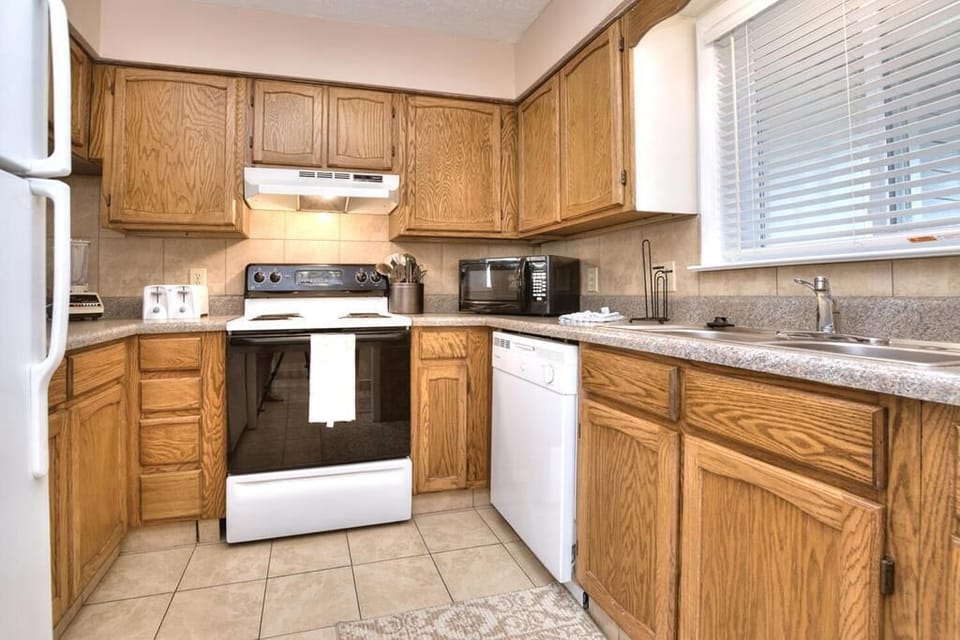 Kitchen
GW 6.2022
