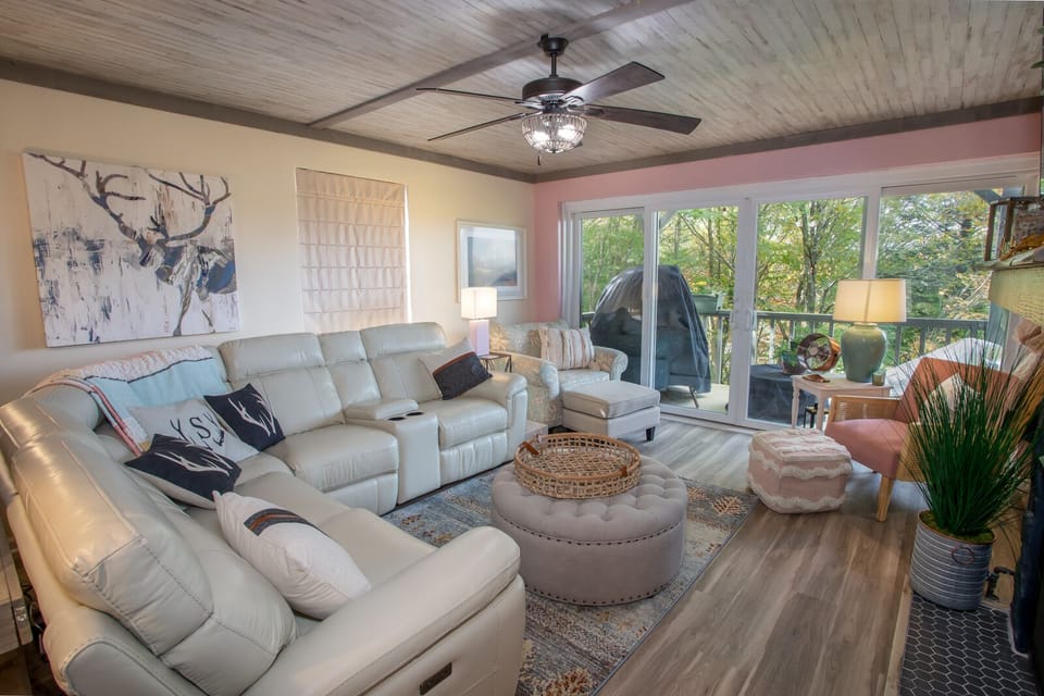 Comfy Living Room with Plenty of Seating