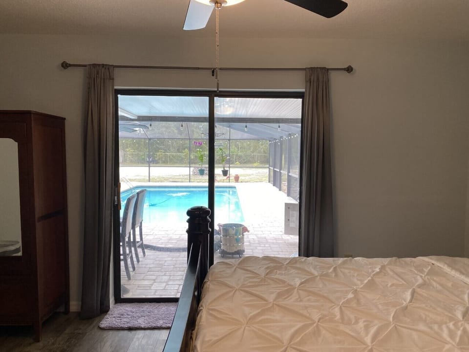 Master bedroom with king size bed