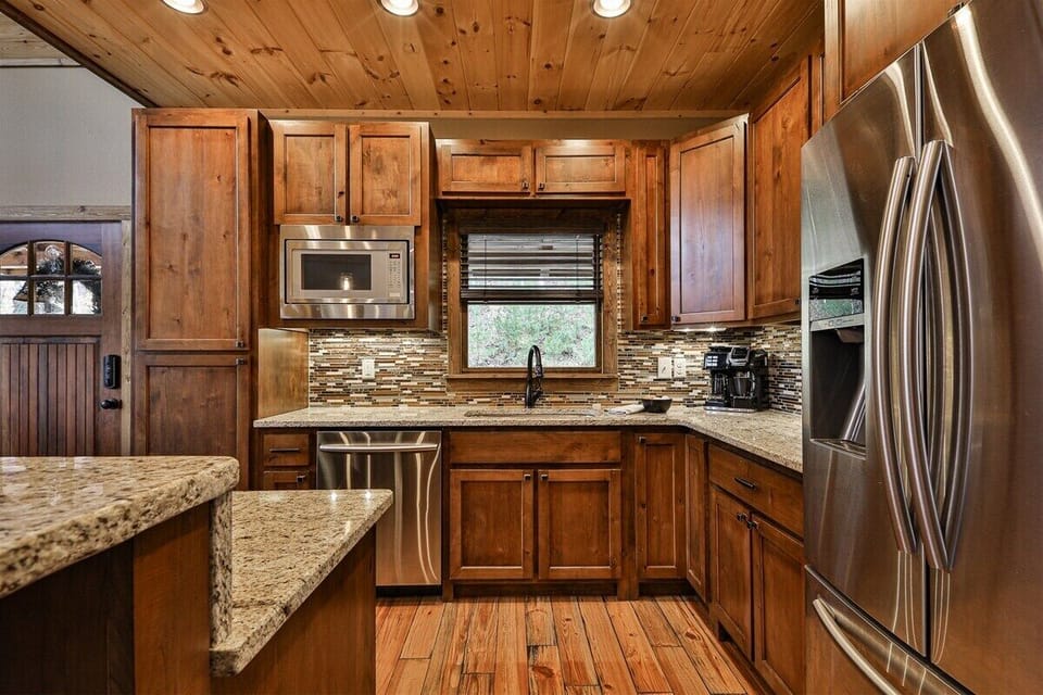 Great Counter Space For Family Meals