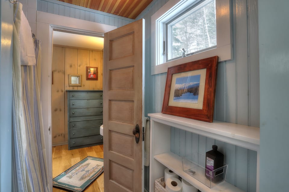 Main Floor Full Bathroom
