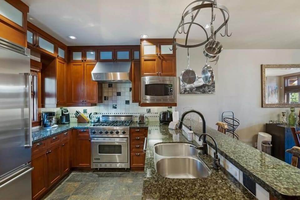 Beautiful countertops, updated fixtures.