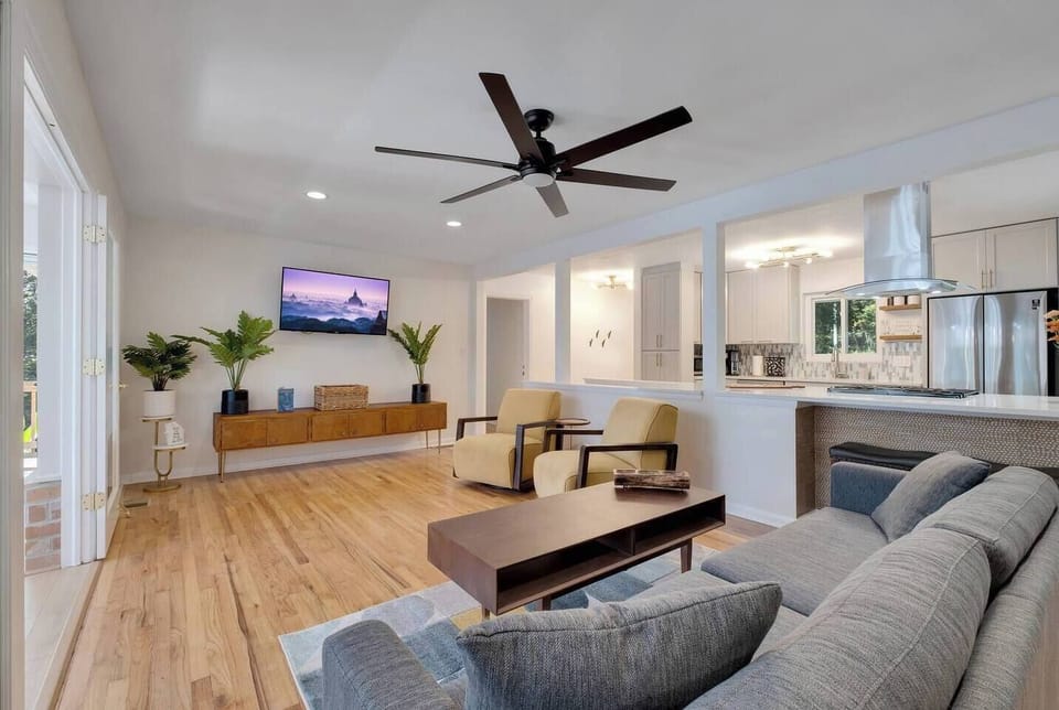 Great room (2)
