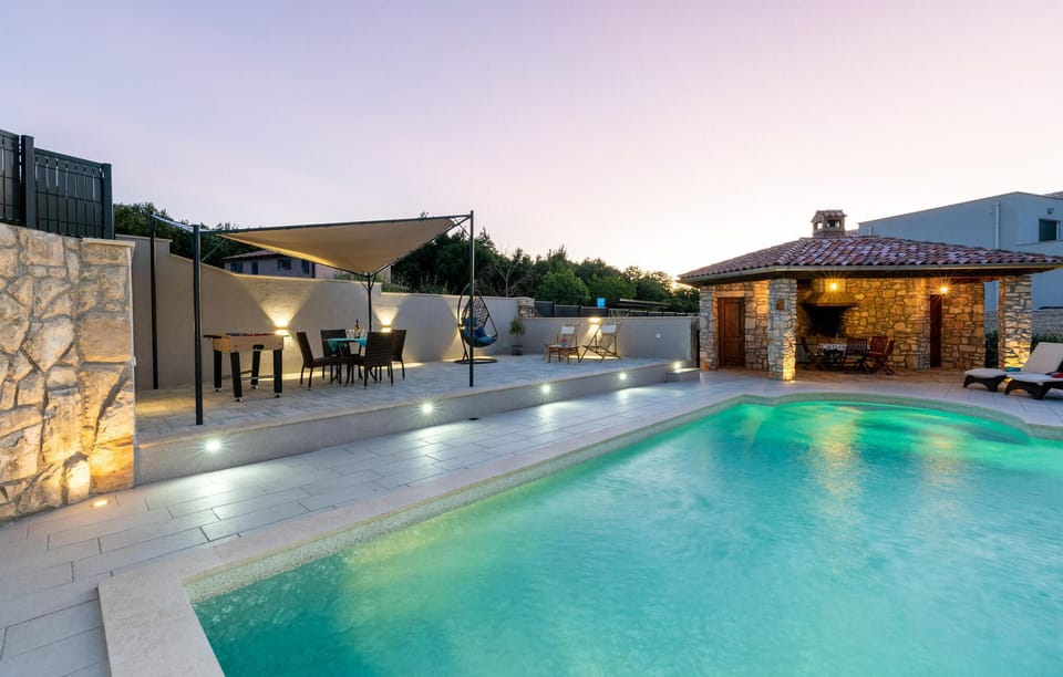 pool