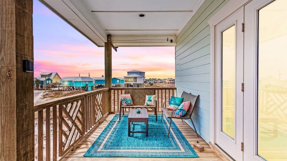 Newly built in 2020, our beach house is located steps from the white-sand beaches. Enjoy the breathtaking sunset and gorgeous ocean views!