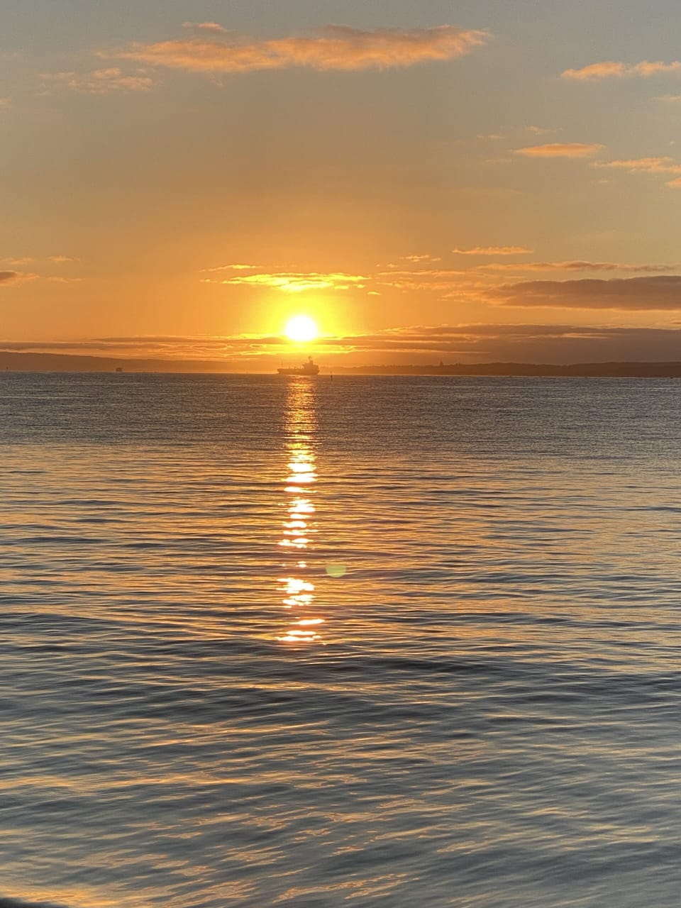 Lonnie Sunrise
