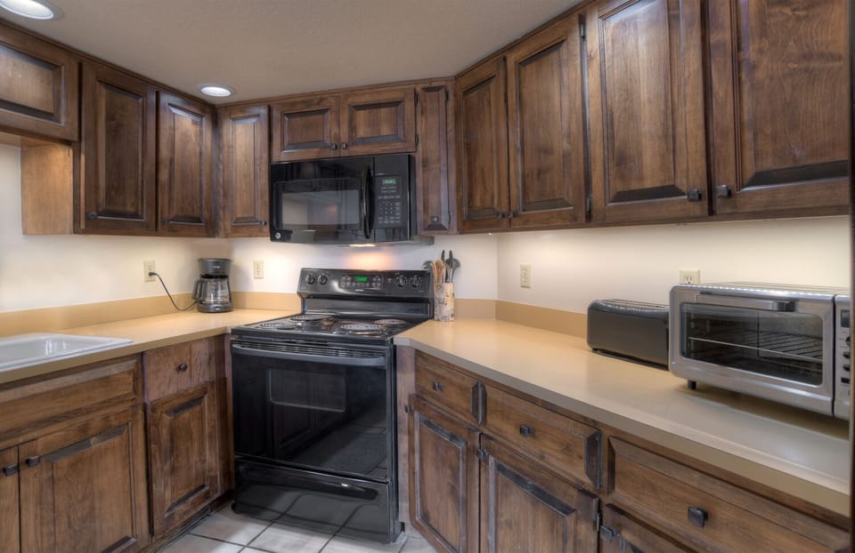 Full Kitchen