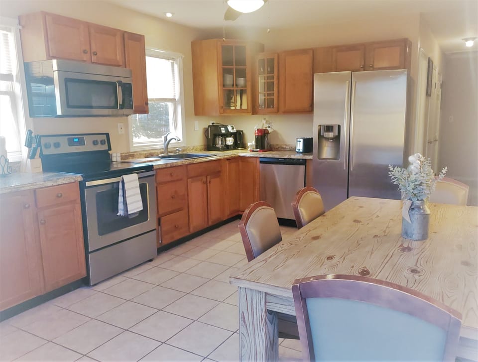 eat in kitchen