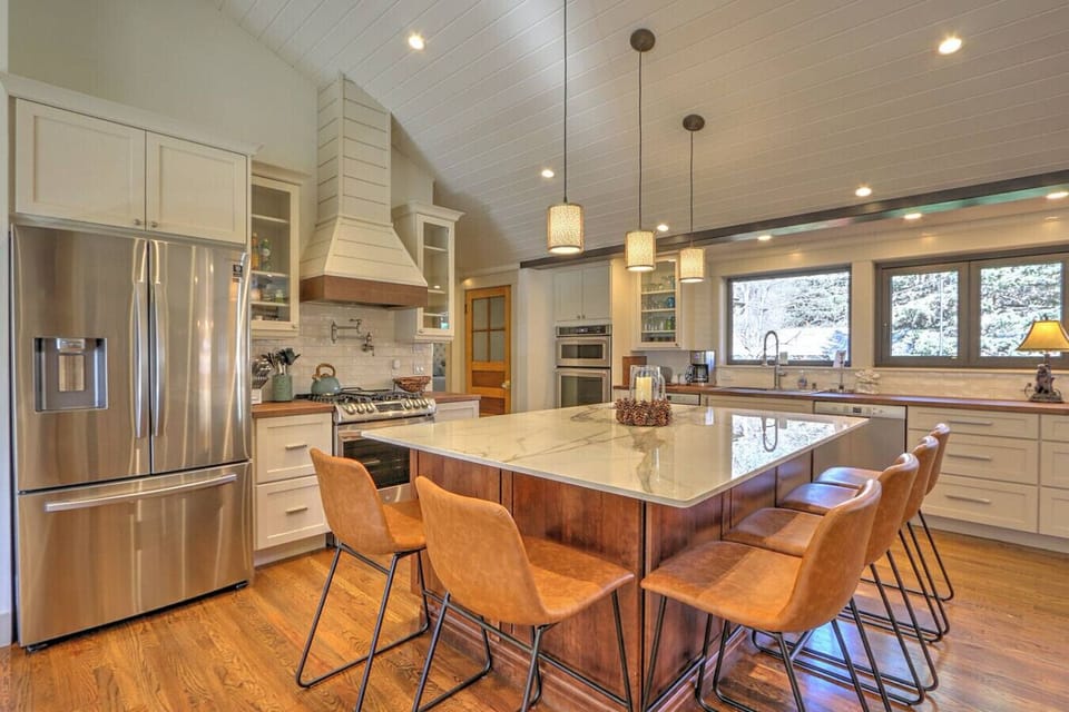 Well-equipped chef‘s kitchen