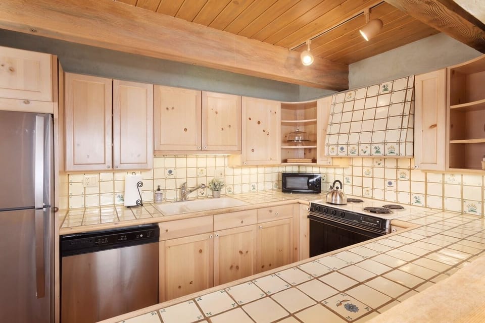 Cozy equipped kitchen