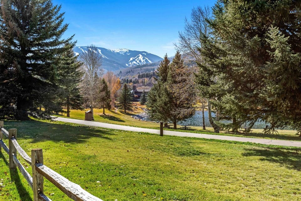 Enjoy a nature walk around Nottingham Park!