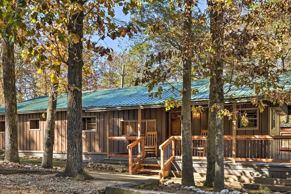 Broken Bow Vacation Rental | 6BR | 4BA | 2,600 Sq Ft | Stairs Required