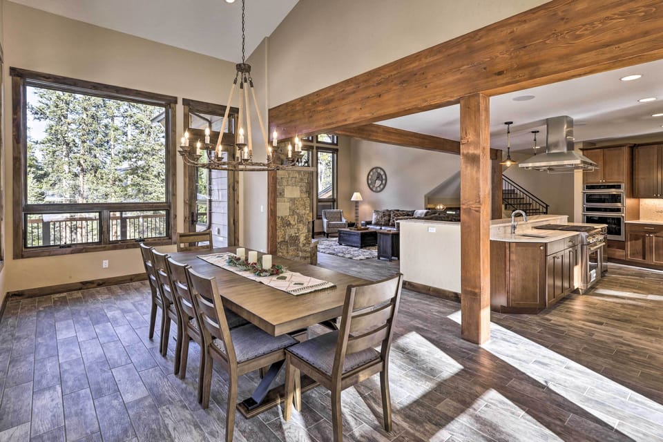 Dining Area | Central Heating