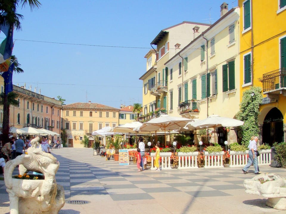 Surroundings [summer] (1-5 km)