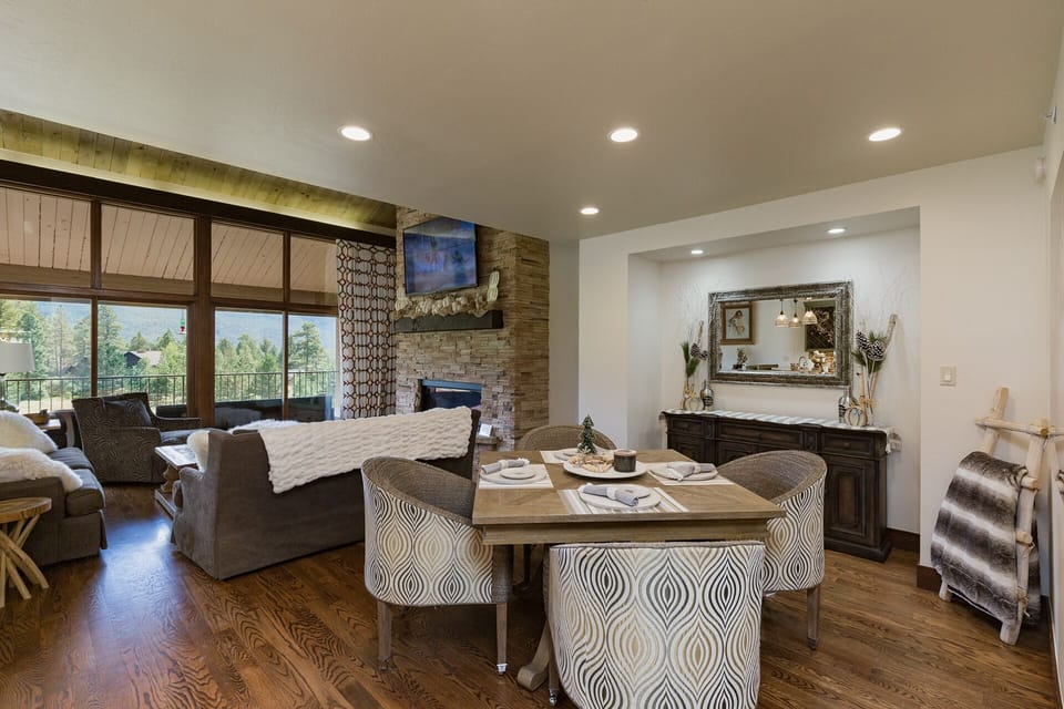 Dining & Living Area