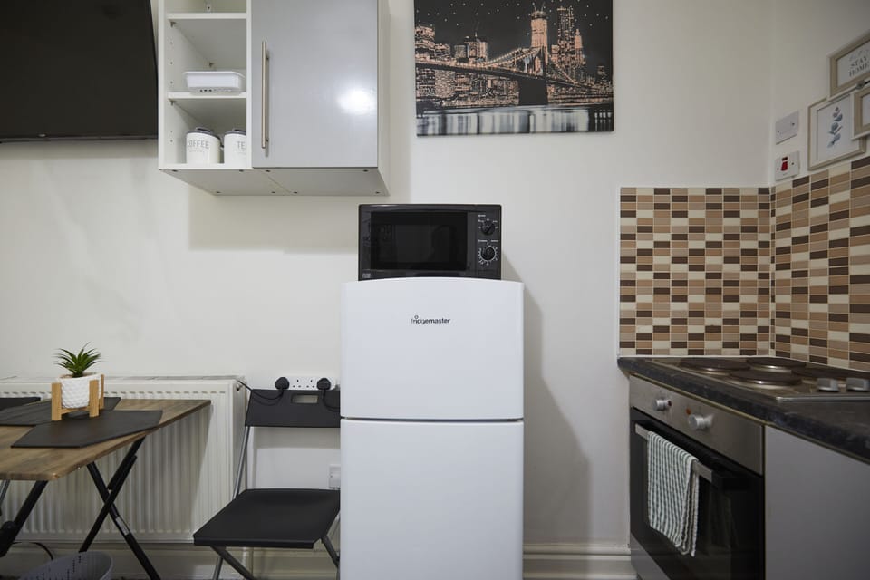 Fully equipped kitchen for everyday cooking