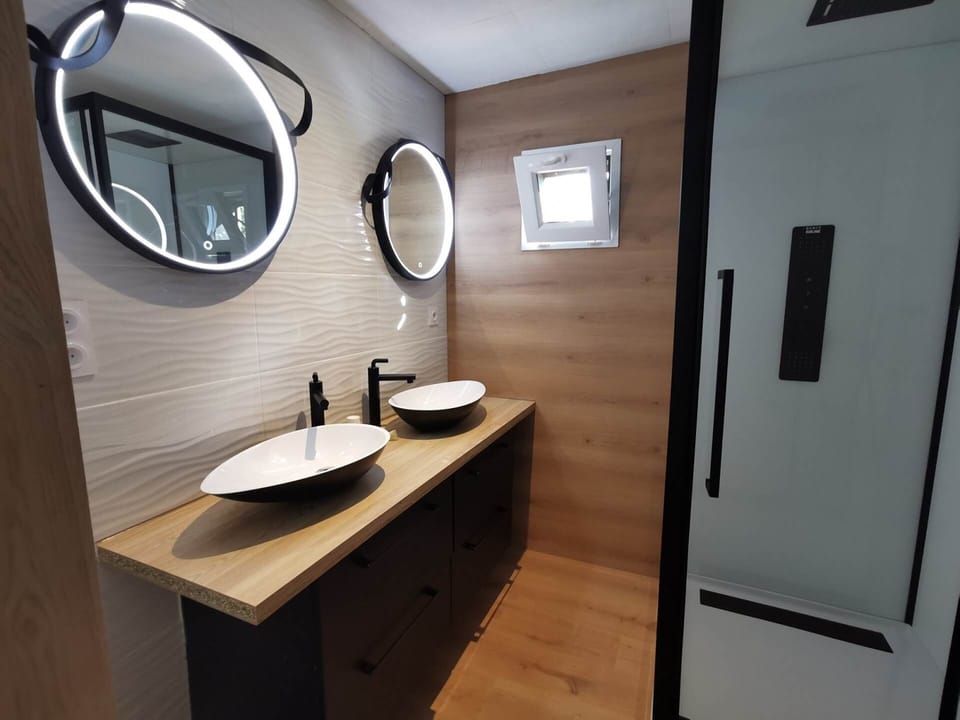 salle d'eau lodge nature chambre d'hôtes maison d'hôtes bien être spa morbihan bretagne séjour détente relaxation repos ressourcement cure ayurvédique méditation