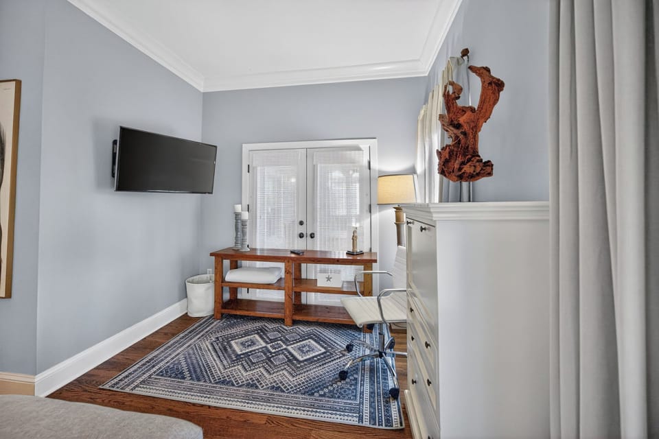 Primary Bedroom 2 - Work Space