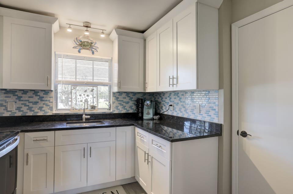 Kitchen/ Garage Door