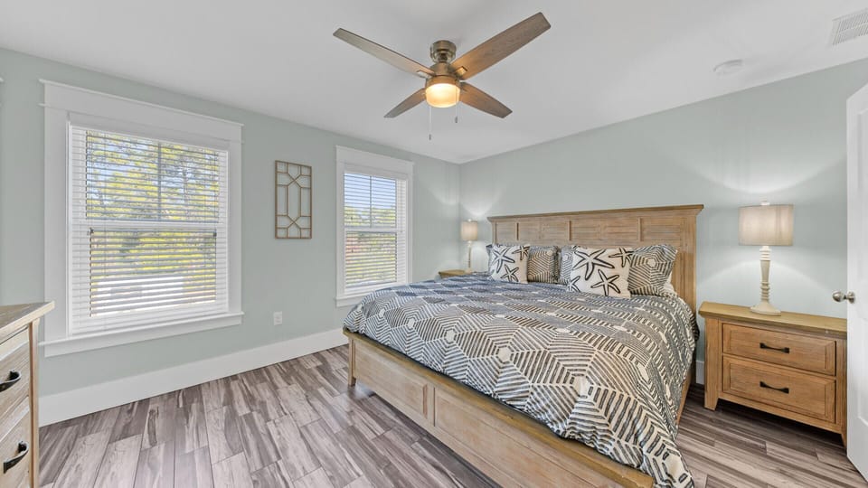 2nd Floor King Master Suite