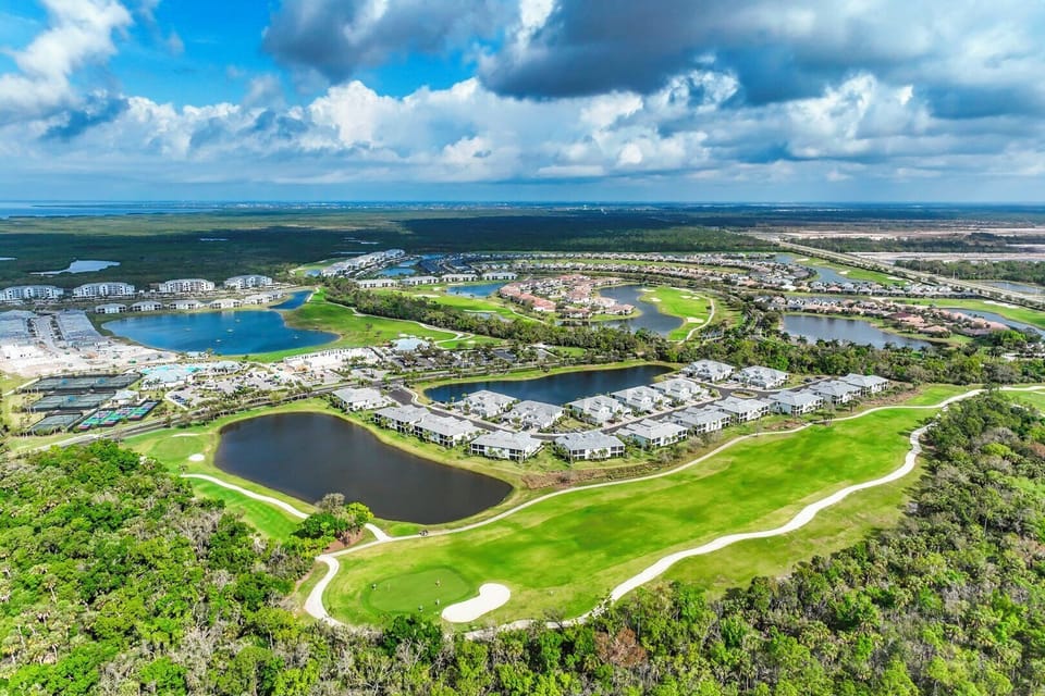 Gordon Lewis Designed 18 Hole Golf Course