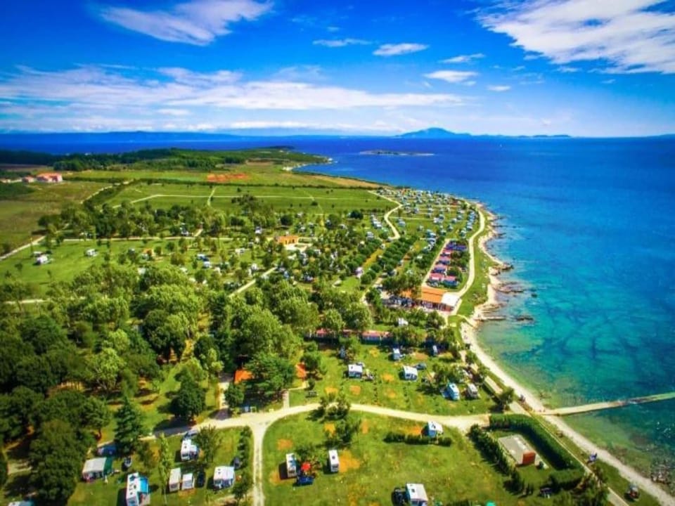 Region [summer] (>5 km)