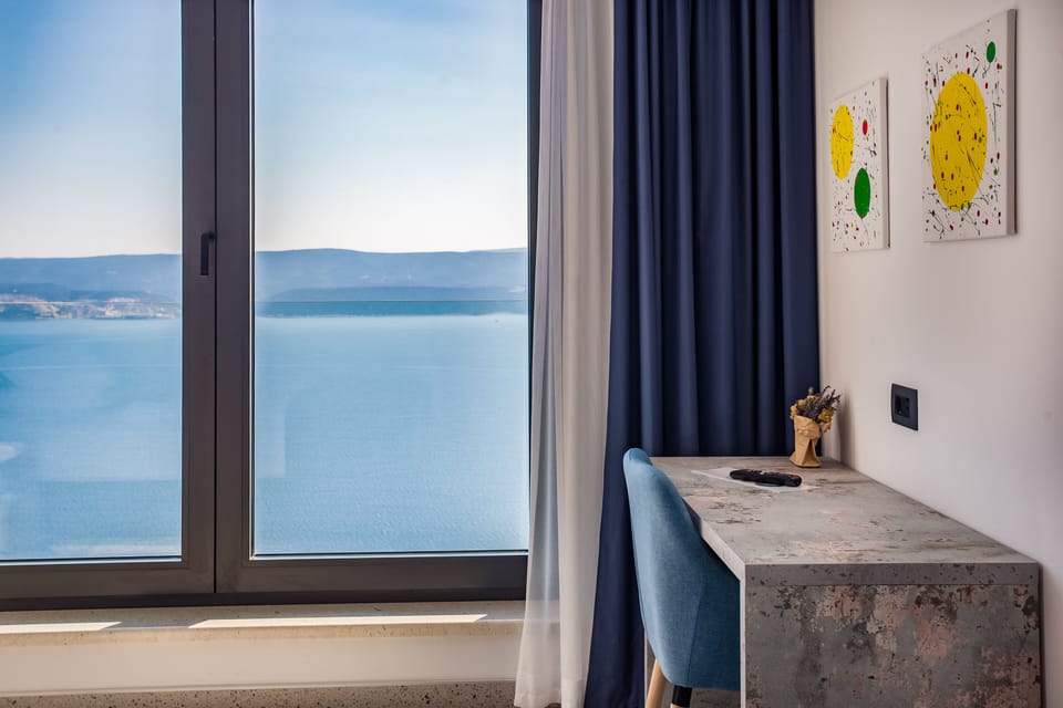 Bedroom with sea view