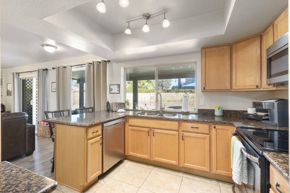 Beautiful granite countertops and stainless applicances
