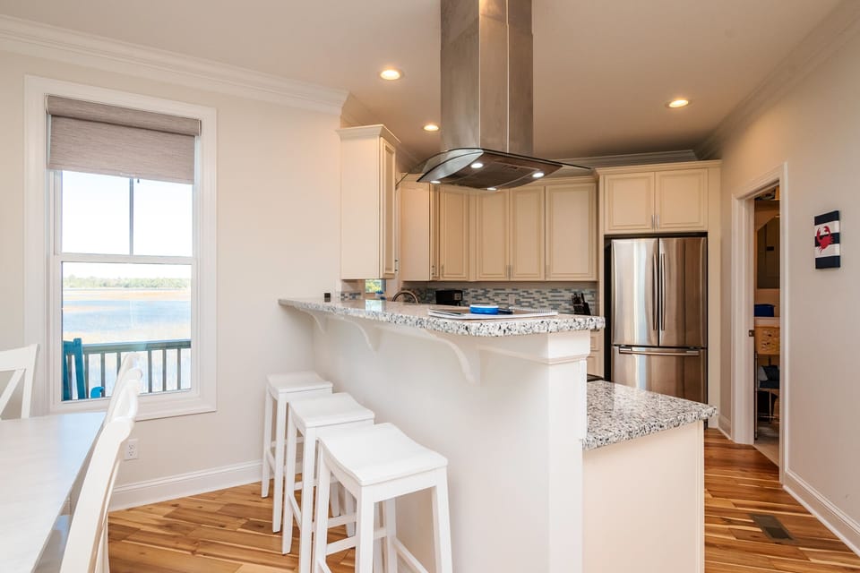 Kitchen Bar Stools - 1st Level Northeast
