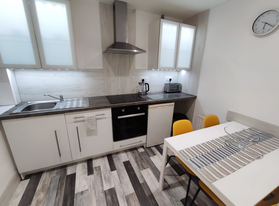 Apartment 5 Kitchen
