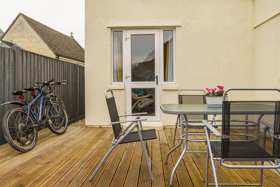 Deck and bikes