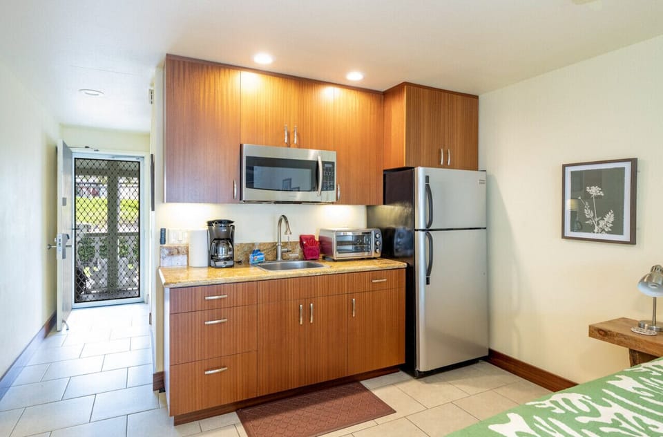 Kitchenette for simple meal prep