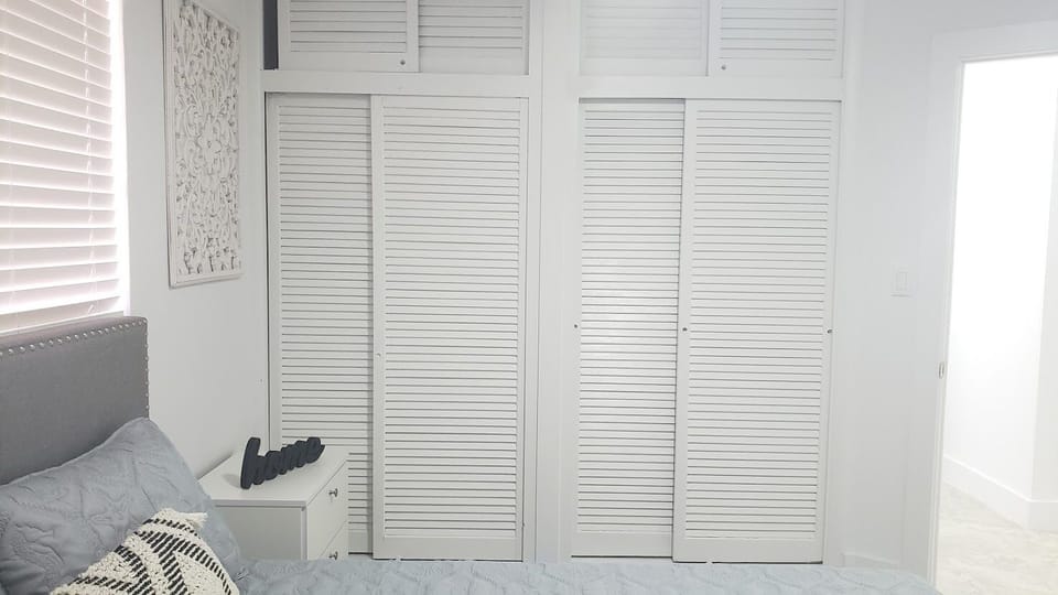 Big and cozy bedroom with Queen size bed , and large closet space.