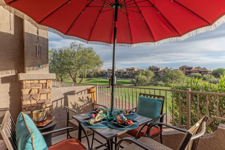 Welcome to GOLD CANYON LEGEND, our 3 BR townhouse with engaging views of the 3rd hole at Sidewinder Golf Course.