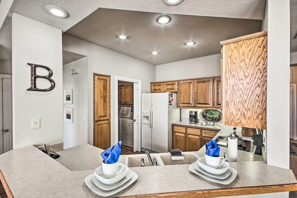 Fully Equipped Kitchen | Pots & Pans