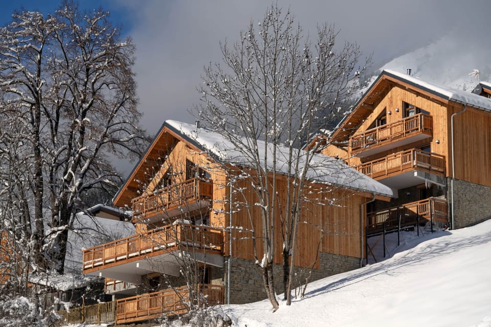 f5faf280-8c83-40d2-8106-17571dfdb296