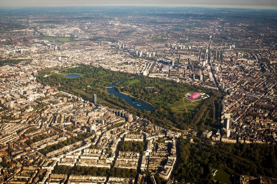 This is a view on hyde park that is around 5min by car or 15min walking from the apartment