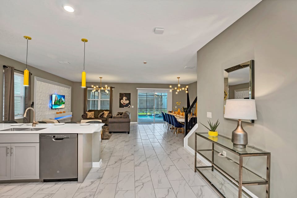 Enjoy your holidays in open concept areas, perfect for sharing with family and friends.