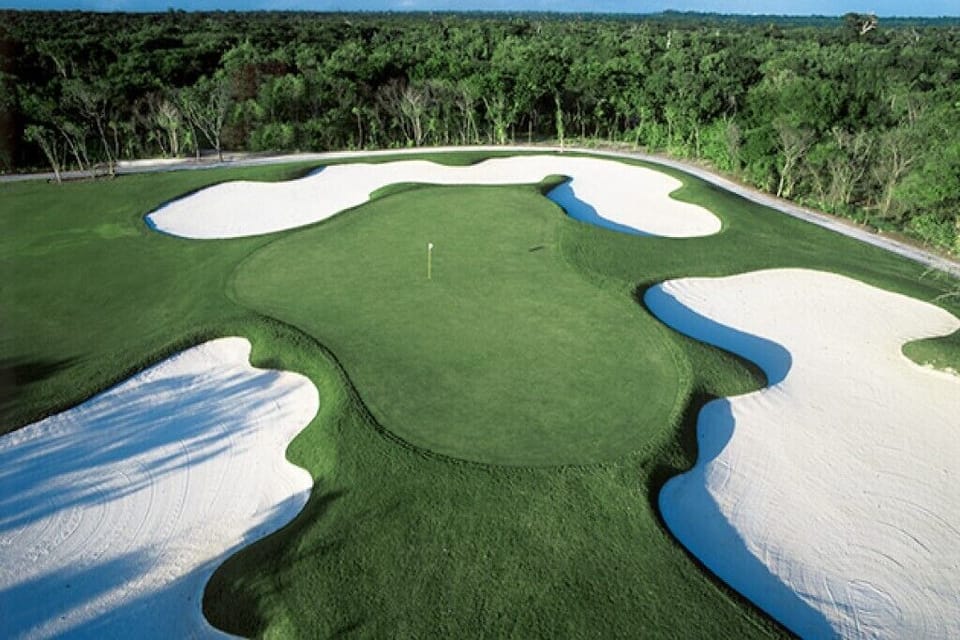 Par 3 Golf Course