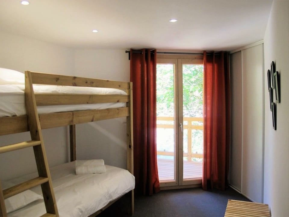 Drift to sleep in the bunk bed after a wonderful day outside. Please note photos are representative and actual unit may differ.