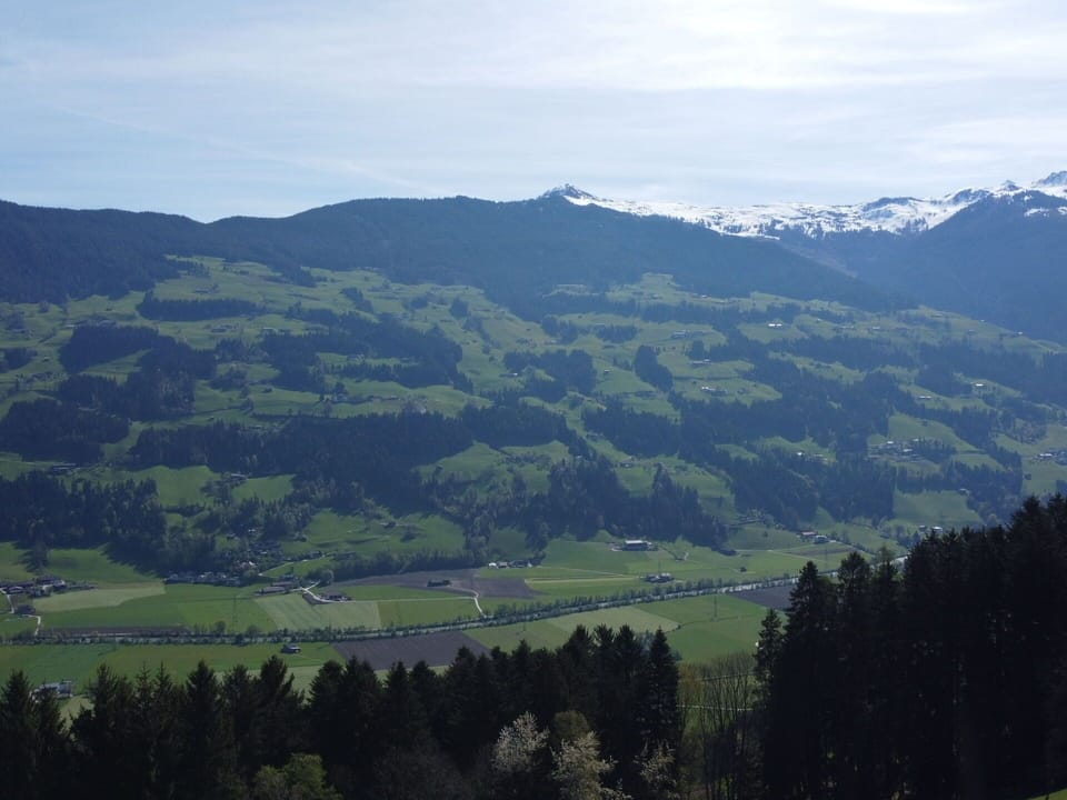 Cloud, Sky, Mountain, Ecoregion, Plant, Natural Landscape, Natural Environment, Tree, Highland, Slope