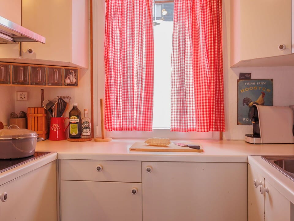 Interior Design, Kitchen, Room, Lighting, Countertop, Flooring, Window Covering, Home, Ceiling, Curtain