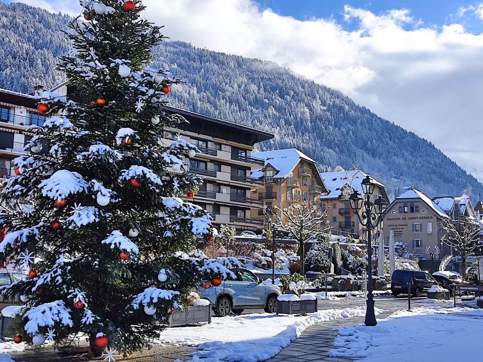 Sky, Cloud, Snow, Mountain, Building, Blue, Larch, Tree, Freezing
