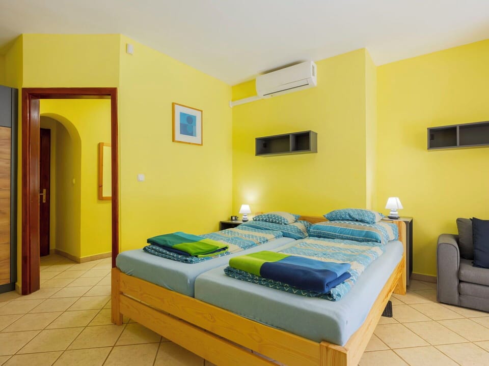 Furniture, Interior Design, Bedroom, Floor, Bed, Room, Bed Sheet, Bedding, Ceiling, Apartment