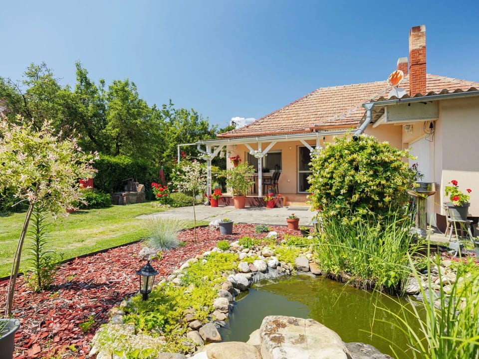 House, Home, Residential Area, Garden, Shrub, Roof, Cottage, Landscape, Farmhouse