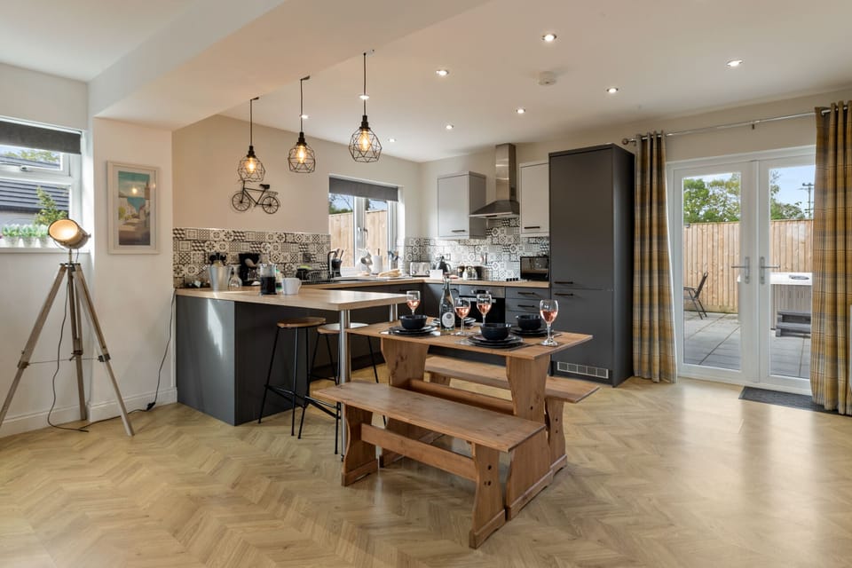 Kitchen/Dining