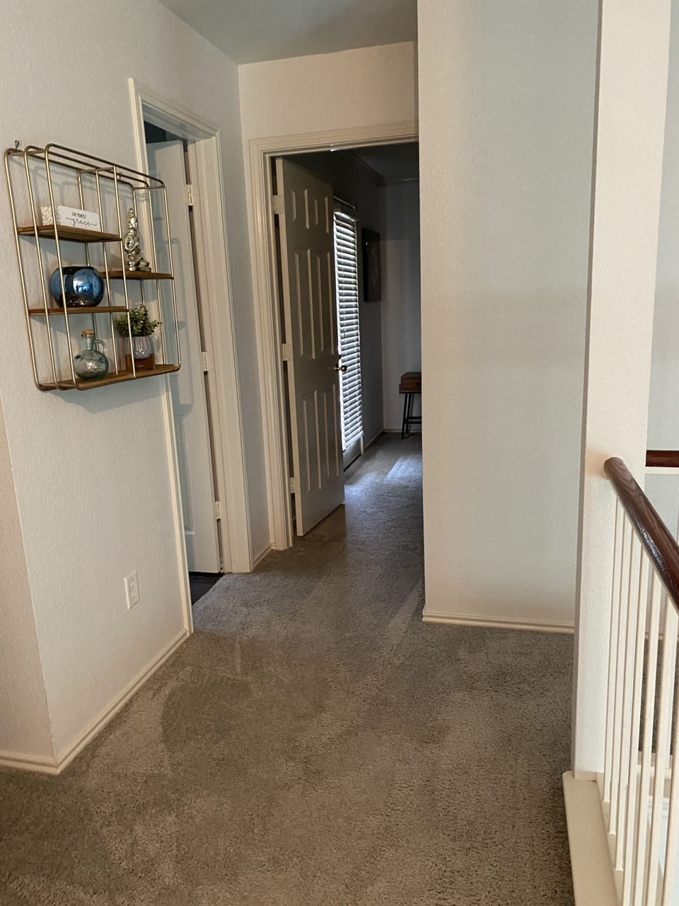 View coming up from the stairs 